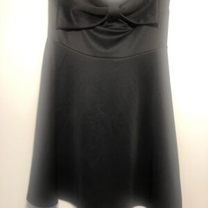 Black dress strapless